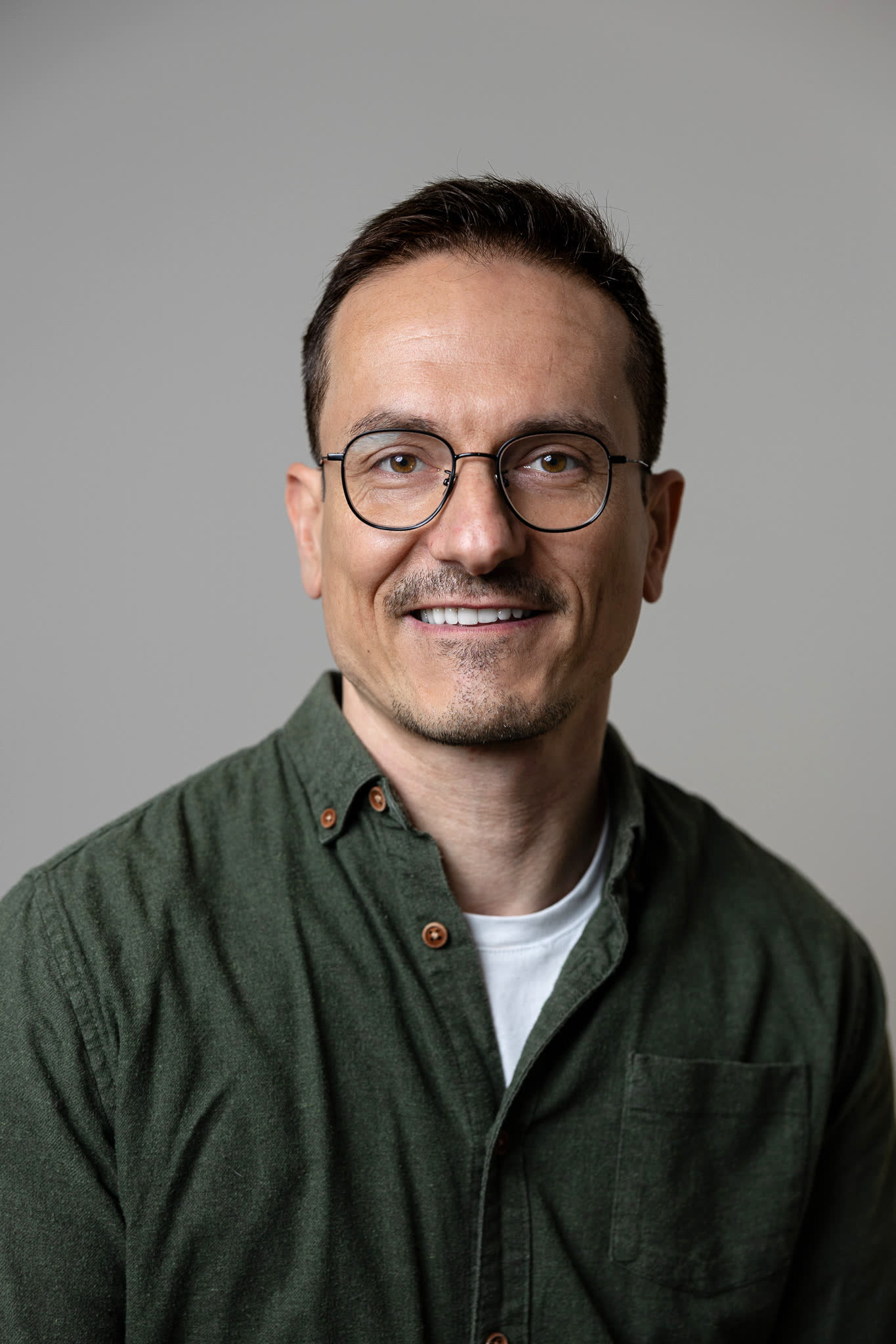 Dr. Gregor Heiss - Humanistischer Psychotherapeut in Wien, Portraitfoto